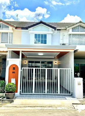 ขายทาวน์โฮม : ขายบ้านรีโนเวทสนามบินน้ำ  โครงการศุภาลัยวิลล์ ทาวน์เฮาส์สองชั้น เนื้อที่ 17 ตร.ว. ราคาเพียง 2.39 ล้านบาท