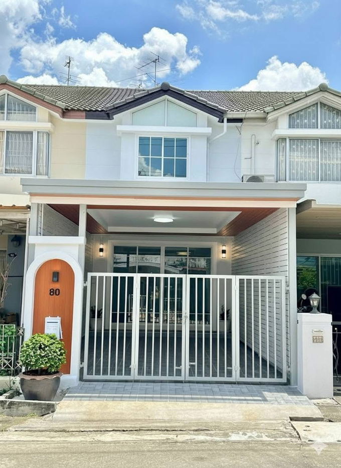 รูป ขายบ้านรีโนเวทสนามบินน้ำ  โครงการศุภาลัยวิลล์ ทาวน์เฮาส์สองชั้น เนื้อที่ 17 ตร.ว. ราคาเพียง 2.39 ล้านบาท - รูปที่ 1/5