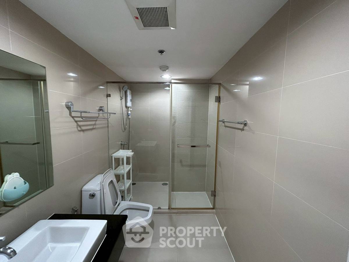 picture 3-BR Condo at Belle Grand Rama 9 near MRT Phra Ram 9 (ID 2289554) - 24/27
