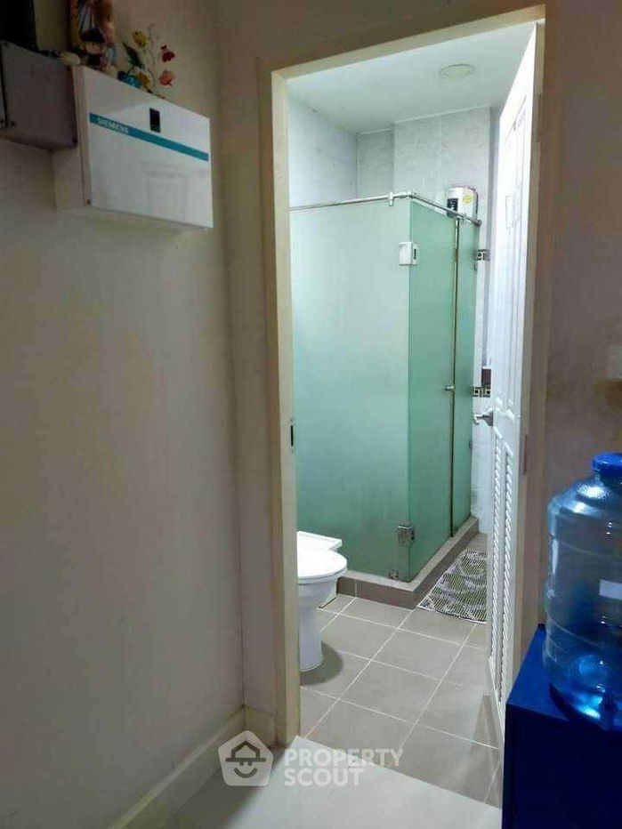 picture 3-BR Condo at Vela De Condo UTCC-Vipawadee 2 near MRT Huai Khwang (ID 2150377) - 7/9