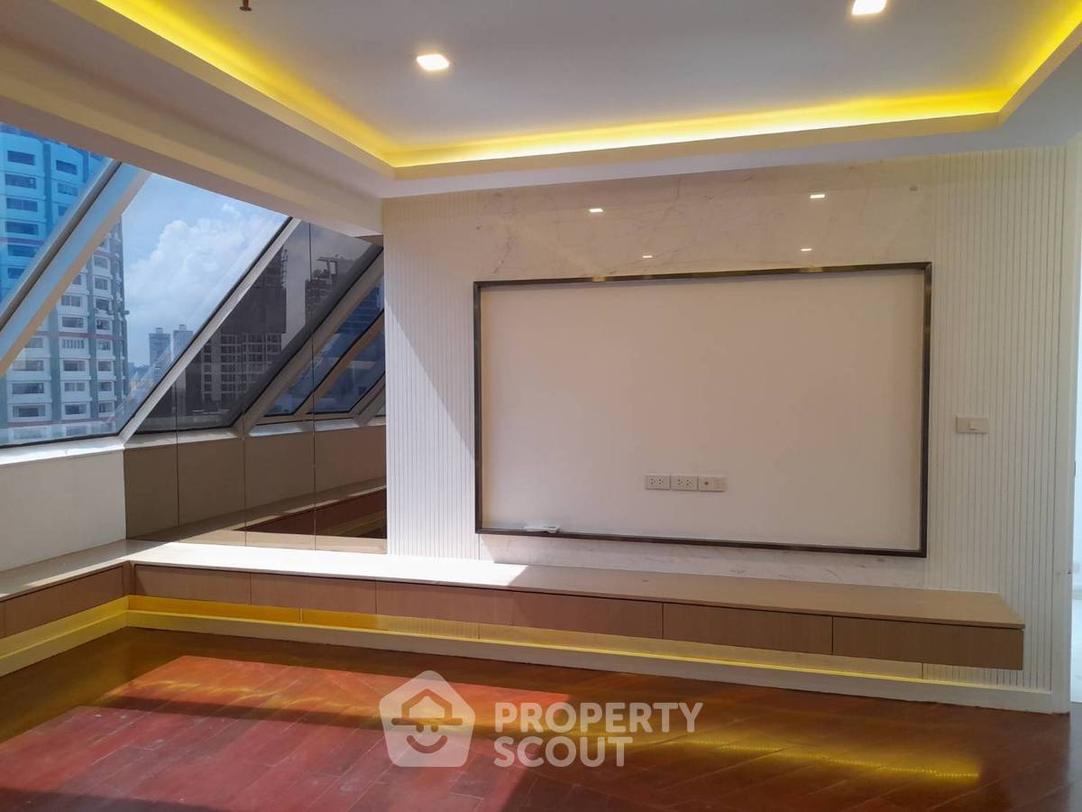 picture 6-BR Condo at Moon Tower Condominium near BTS Thong Lor (ID 924294) - 2/64