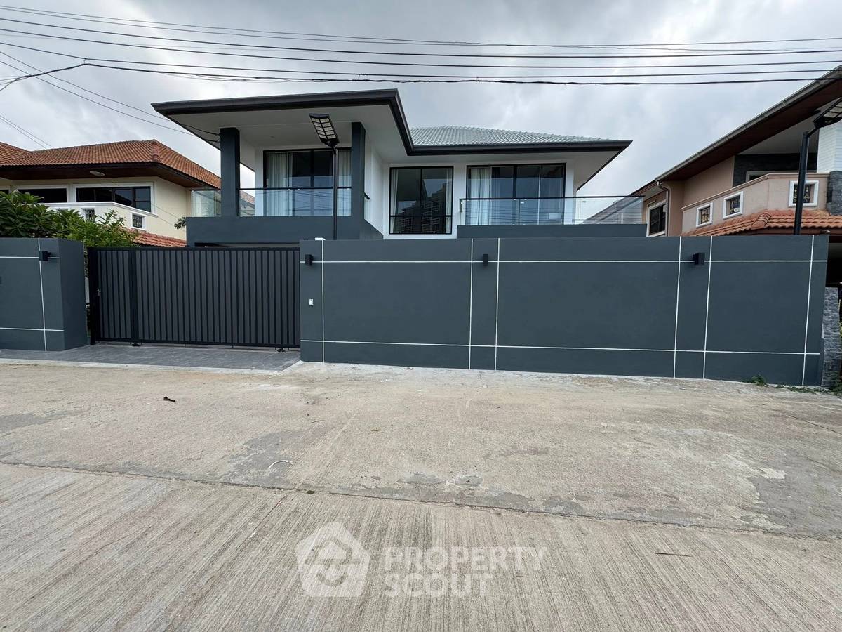 picture 6-BR House at Eakmongkol Chaiyapruek 2 close to Pattaya South (ID 2099398) - 2/18