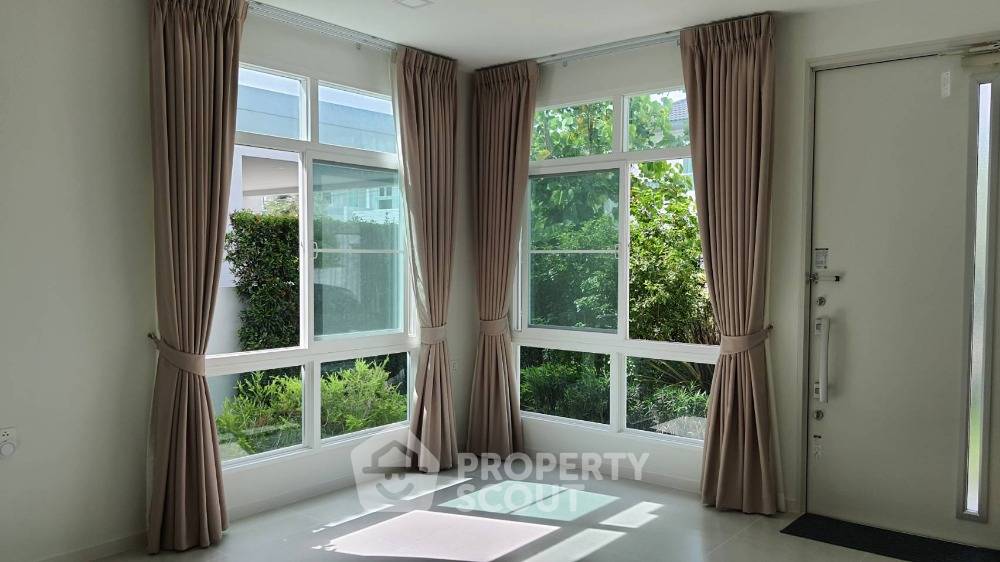 picture 3-BR House at Mantana Motorway-New Krungthepkreetha close to Suvarnabhumi Airport (ID 1602041) - 5/16