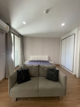 ให้เช่า The Nimmana condo อยู่ทำเลที่ดีที่สุด เดินทางสะดวก ย่านธุรกิจ  โทร: 098-9690236 (แจน)