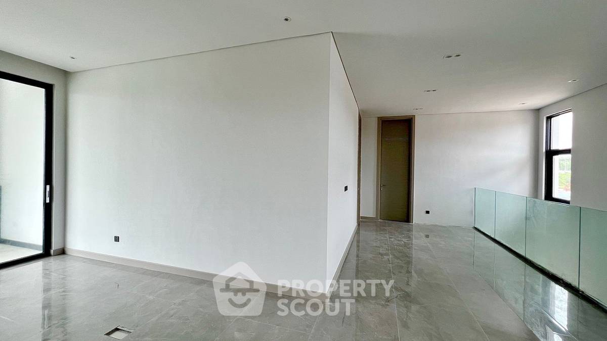 รูป บ้าน 4-ห้องนอน ที่ กลอรี่ วิลเลจ พัทยา ใกล้ ห้วยใหญ่ (ID 1523984) - รูปที่ 4/9
