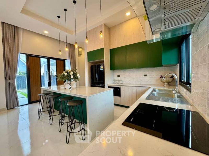 picture 4-BR Villa close to Pattaya (ID 1494712) - 6/19