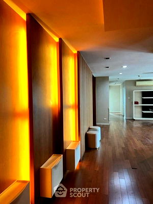 Condos for rent MRT Thailand Cultural Centre : 6-BR Condo at Belle Grand Rama 9 near MRT Phra Ram 9 (ID 2290098)