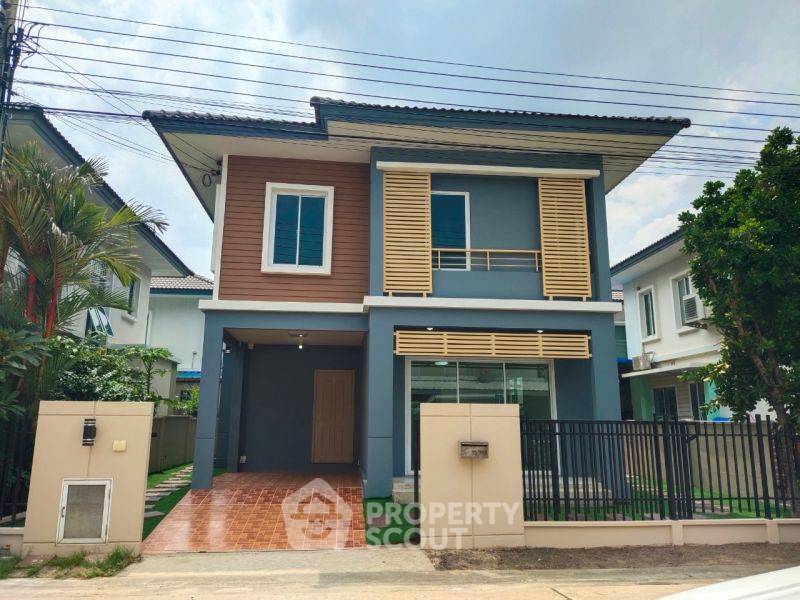 Townhouses for sale : 3-BR Townhouse at Pruksa Ville 28 Wongwaen - Rattanathibet near MRT Talad Bang Yai (ID 2150282)