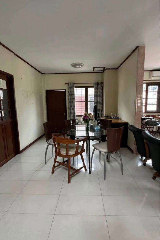 รูป ขายบ้านทำเลทอง ใกล้สี่แยกรวมโชค จ.เชียงใหม่ ทำเลดีเดินทางสะดวก T.0946511456 - รูปที่ 5/12