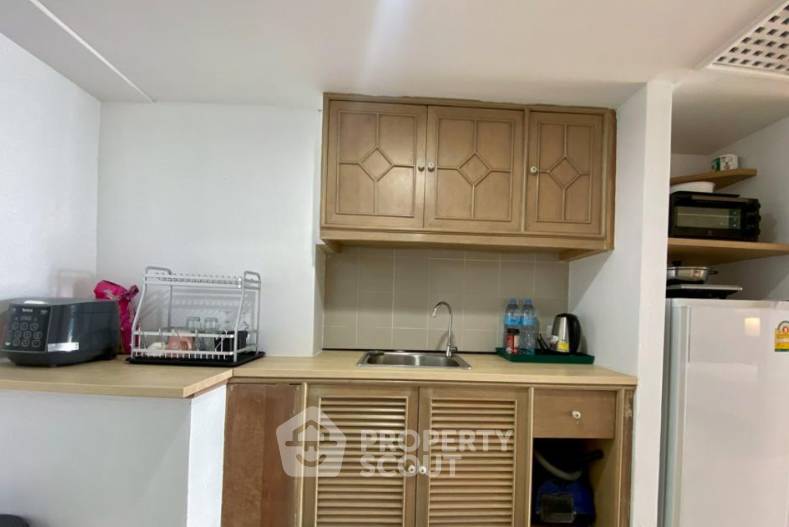picture Studio Condo at Metro Jomtien Condotel close to Jomtien Beach (ID 1790351) - 3/5