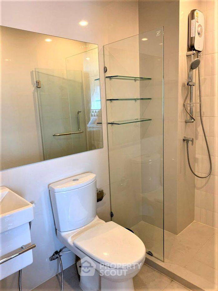 picture 1-BR Condo at Life Asoke near ARL Makkasan (ID 802593) - 10/16
