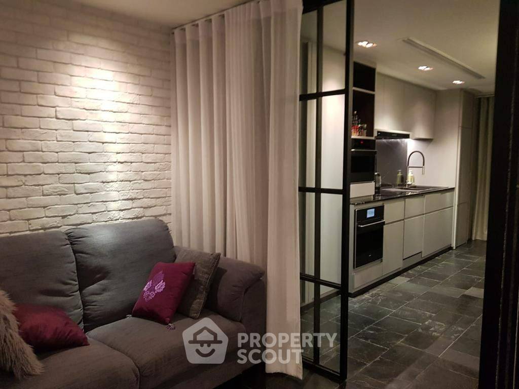 picture 2-BR Condo at Icon 1 Condominium close to Thong Lo (ID 883441) - 8/18