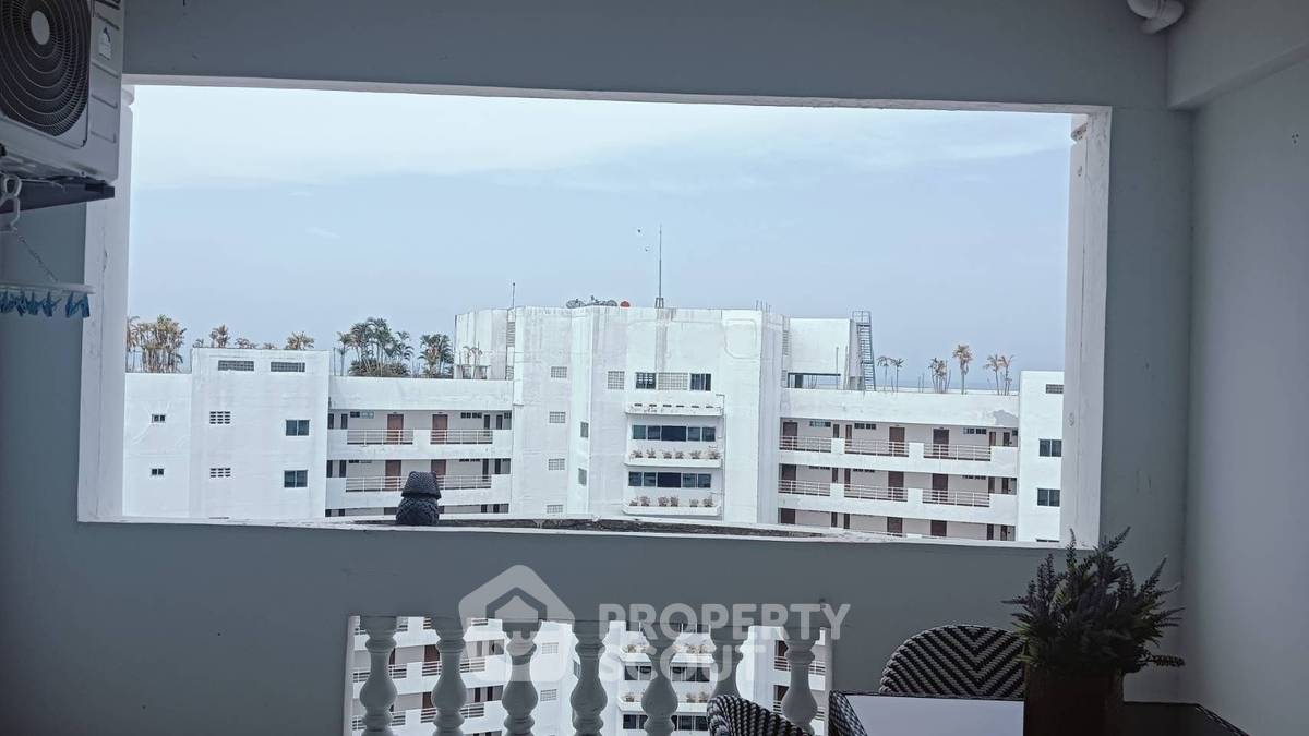 picture 1-BR Condo at Jomtien Complex Condotel close to Jomtien Beach (ID 2107278) - 15/19