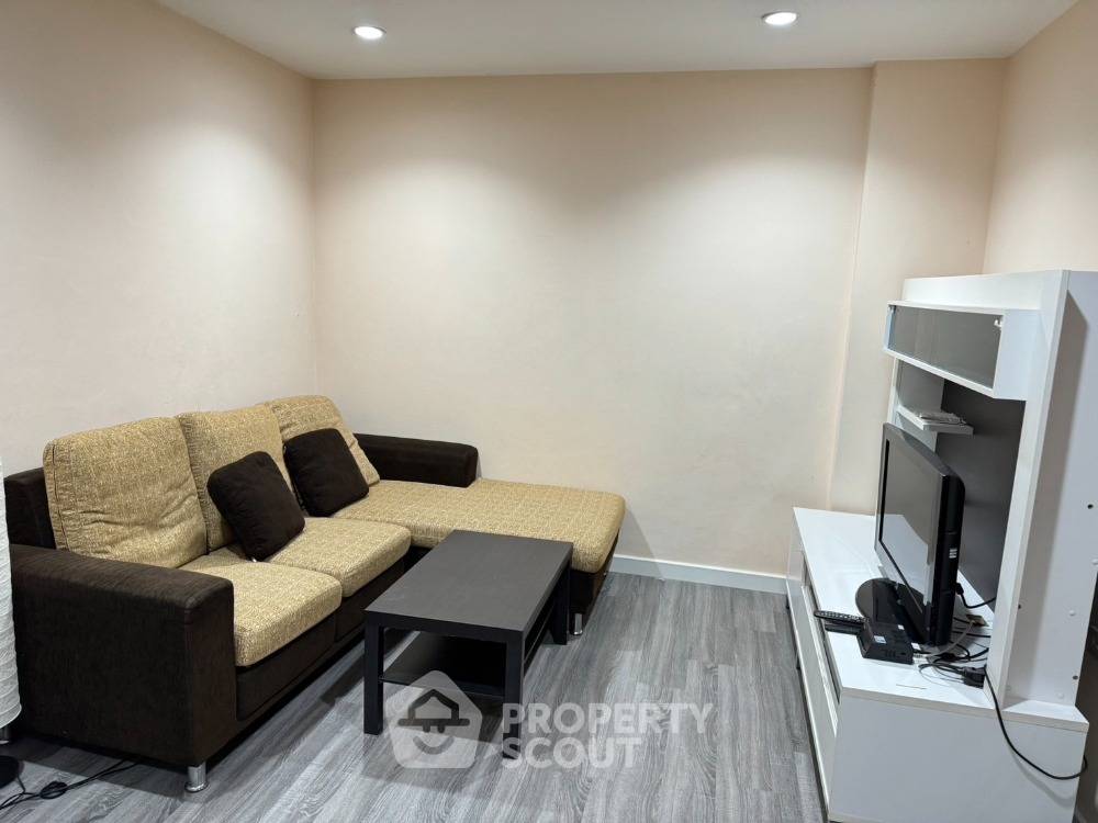 picture 1-BR Condo at PG Rama 9 near MRT Phra Ram 9 (ID 1618962) - 1/7