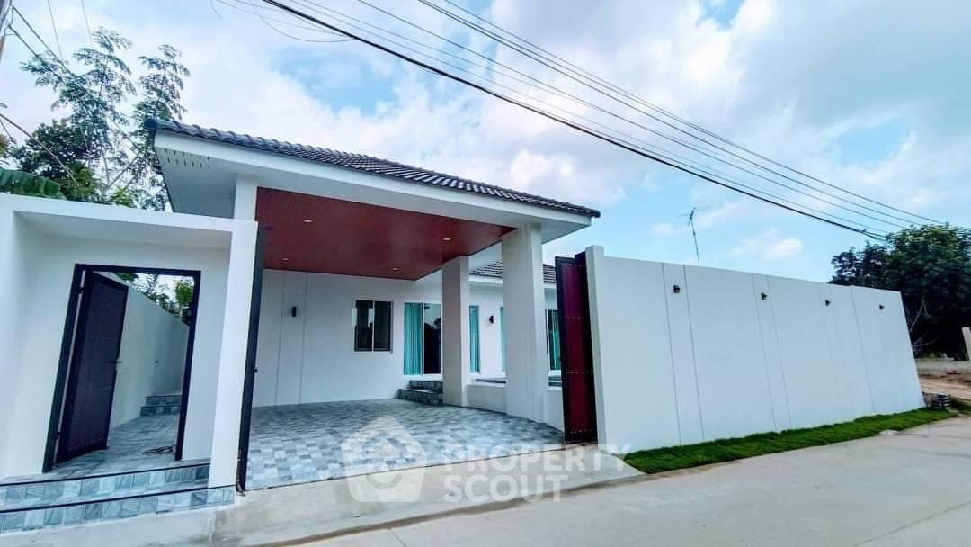 picture 3-BR Villa close to Huai Yai (ID 1540364) - 1/20