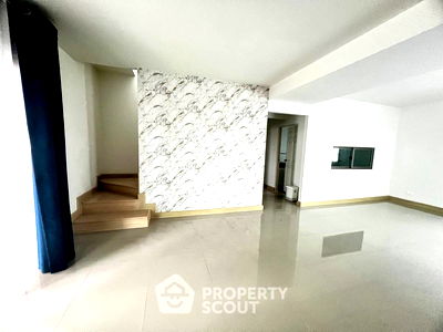 Houses for sale Ban Bung Chonburi : 3-BR House at Life Home Baan Bueng in Ban Bueng (ID 2231375)