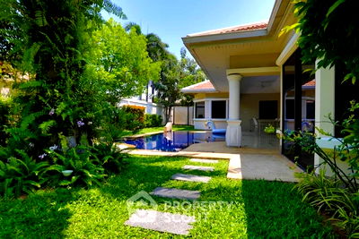 Houses for sale Nong Prue, Chonburi : 4-BR Villa close to Pattaya South (ID 1540244)