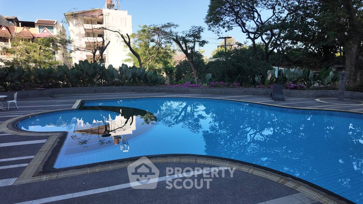picture 3-BR Condo at Floral Chiangmai Condominium close to Wat Ket Karam (ID 2075132) - 4/14