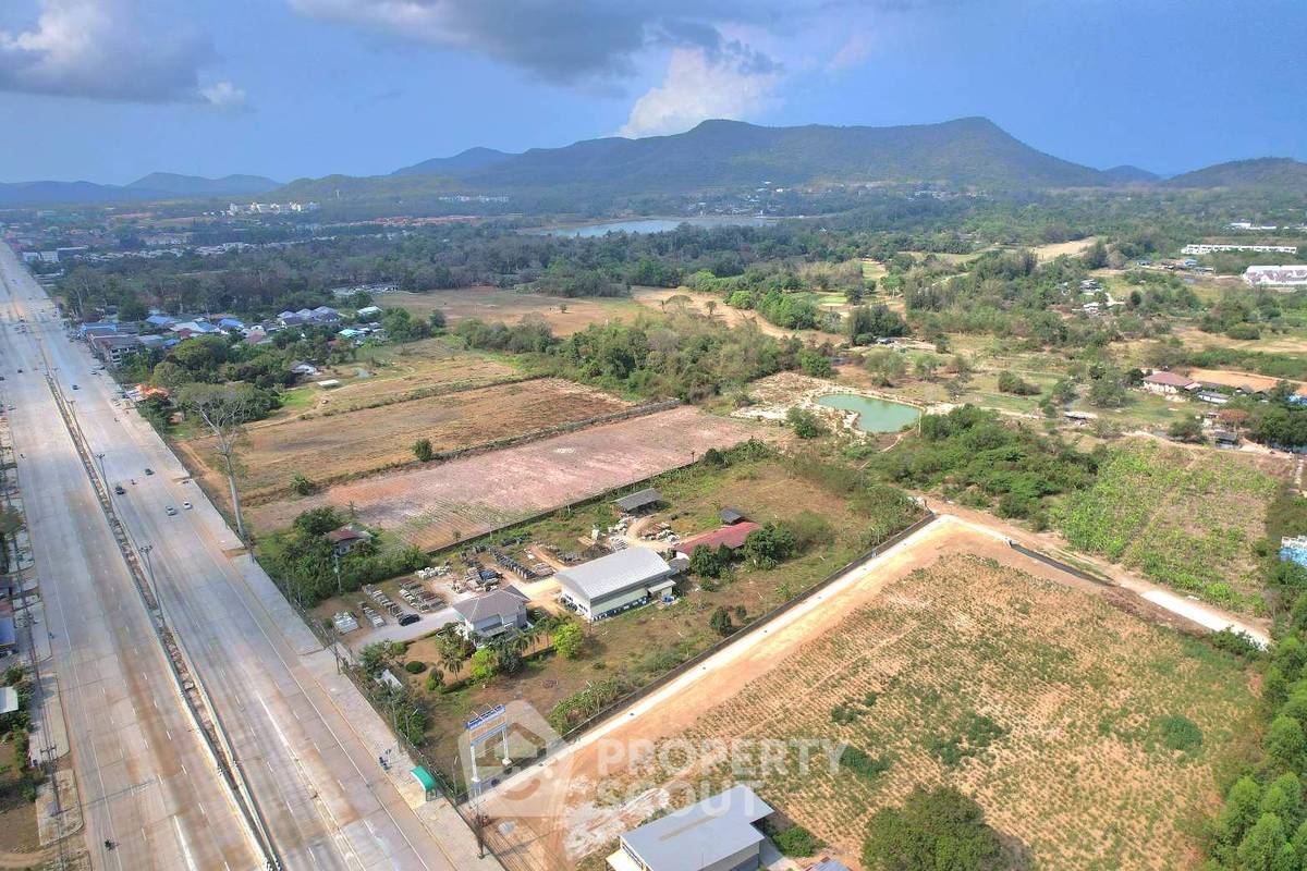 รูป ที่ดินสำหรับปล่อยขาย 13,228 ตารางเมตร แถว ใกล้ บางเสร่ (ID 2137062) - รูปที่ 1/5