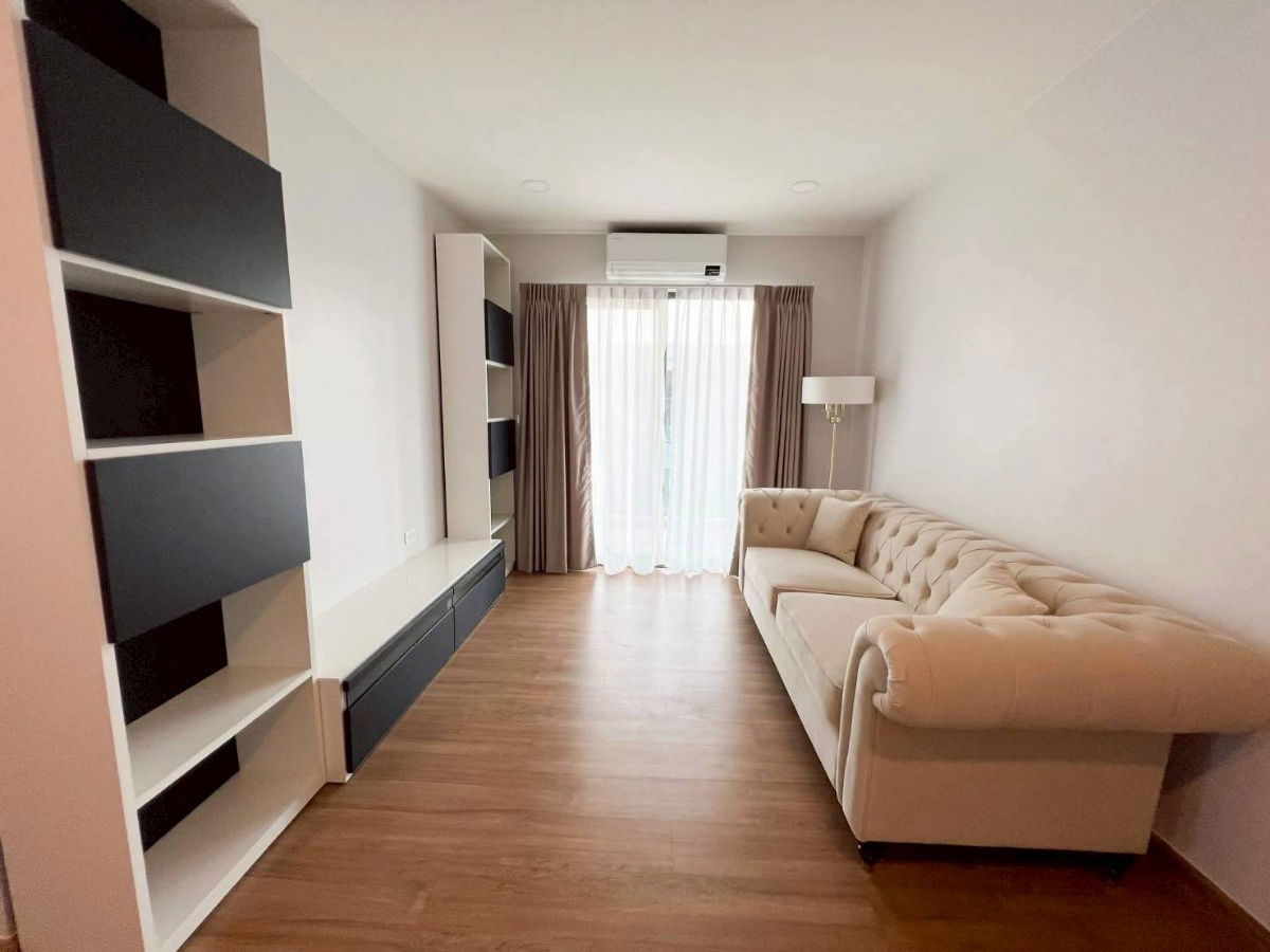 picture 2-storey house "Centro Bangna" 4 bed 5 bath 289 Sq.m.  Rent 130K Fully Furnished - 8/12
