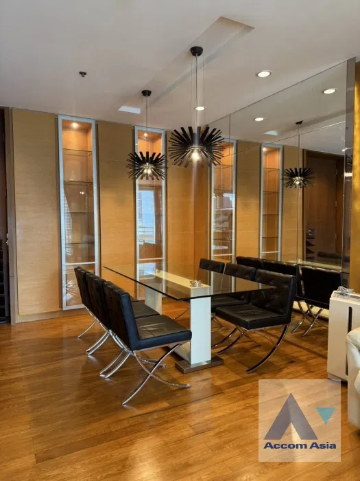 รูป 🔼🔽 AccomA 📩  3 BR Condominium @Royal Saladaeng (AA44226) - รูปที่ 5/11