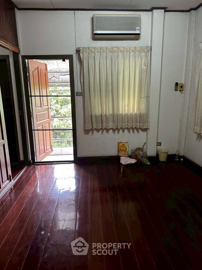 picture 7-BR House at 95E1 in Khlong Chan (ID 2147360) - 3/10