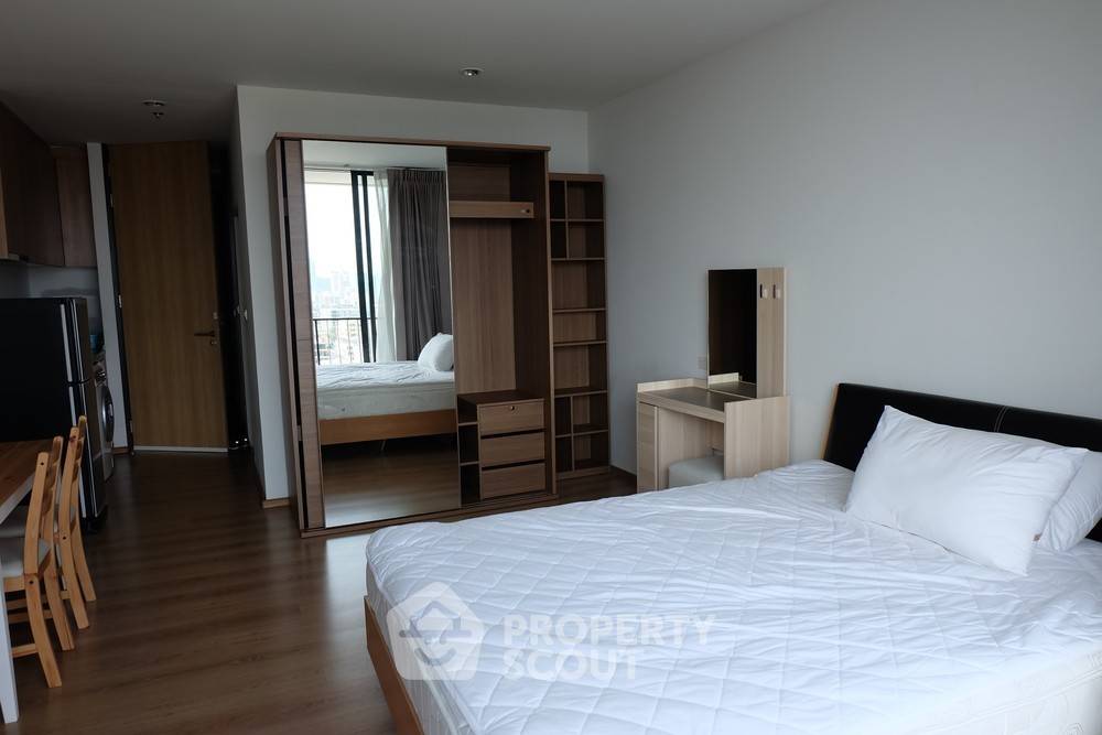 picture 1-BR Condo at The Issara Ladprao near MRT Lat Phrao (ID 300363) - 1/5