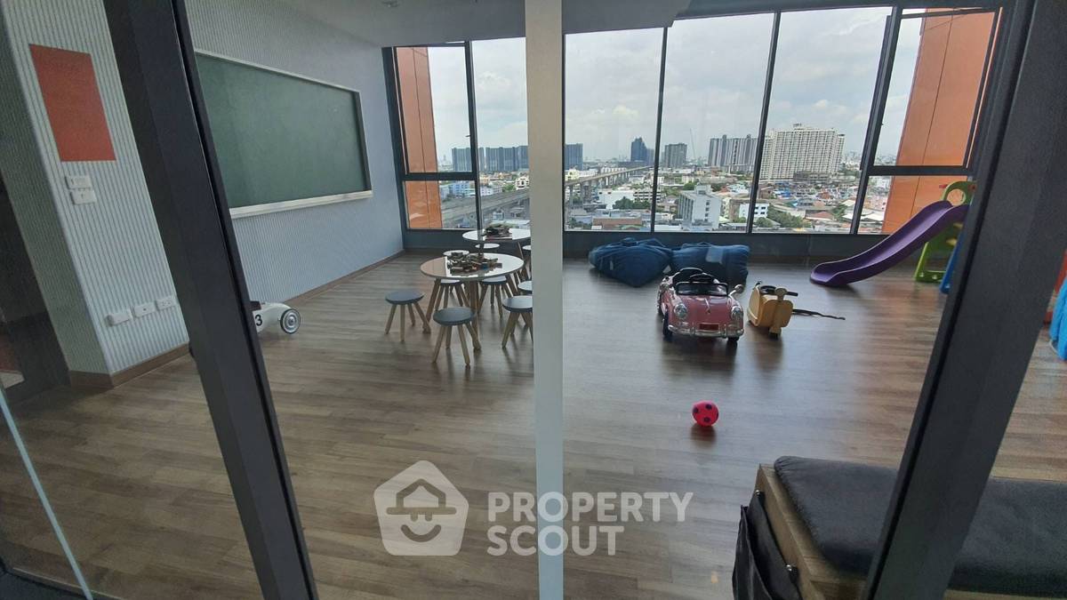 picture 1-BR Condo at Niche Pride Taopoon-Interchange near MRT Tao Poon (ID 648814) - 5/10