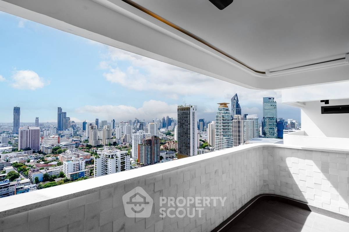 picture BRAND NEW PENTHOUSE WITH CITY AND RIVER VIEWS BEHIND EMQUARTIER IN PHROM PHONG (ID 1491574) - 27/40