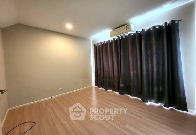 รูป ทาวน์เฮาท์ 3-ห้องนอน ใน คลองกุ่ม (ID 1919731) - รูปที่ 5/10