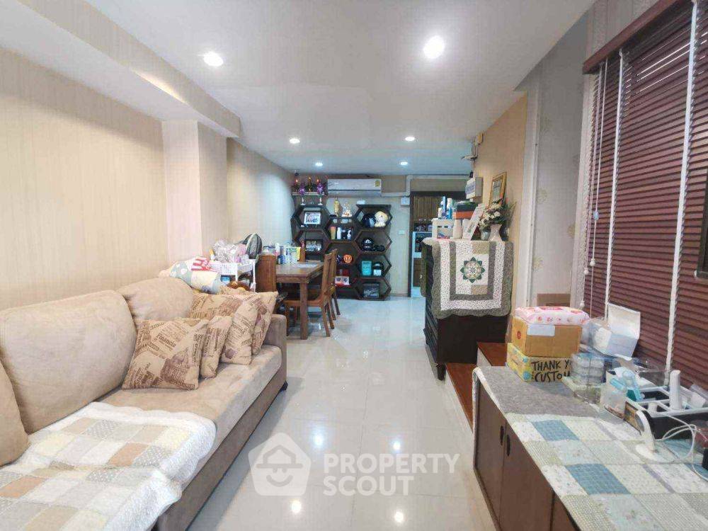 รูป คอนโด 3-ห้องนอน ที่ วินด์แฮม จอมเทียน พัทยา ใกล้ เมืองพัทยา (ID 2150574) - รูปที่ 6/10