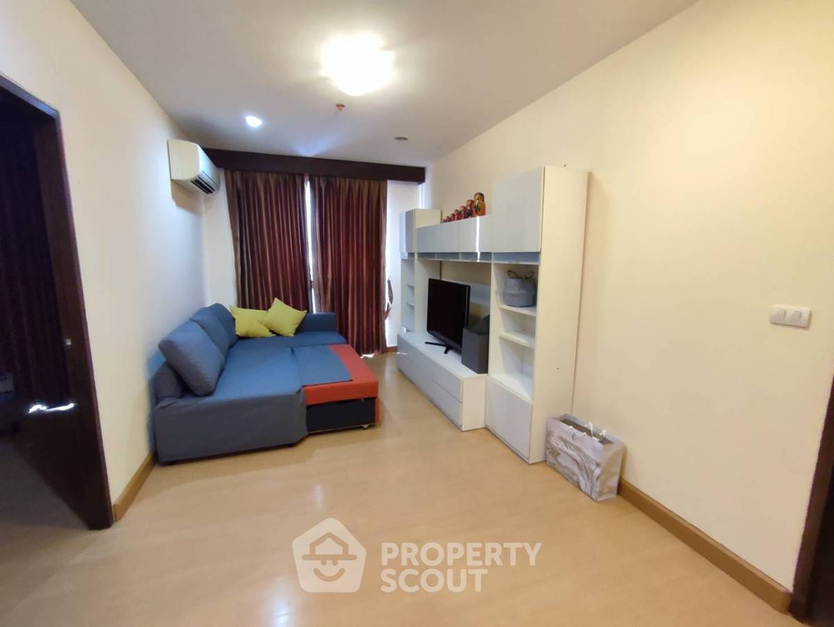 picture 2-BR Condo at Vista Garden Condominium near BTS Phra Khanong (ID 1942098) - 1/7