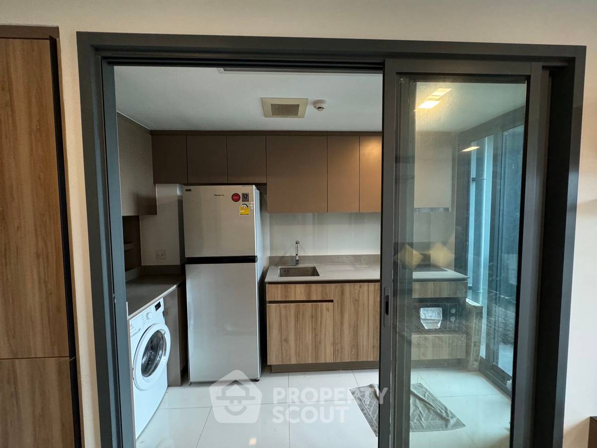 picture 2-BR Condo at Taka Haus Ekamai 12 near BTS Ekkamai (ID 1569194) - 4/20