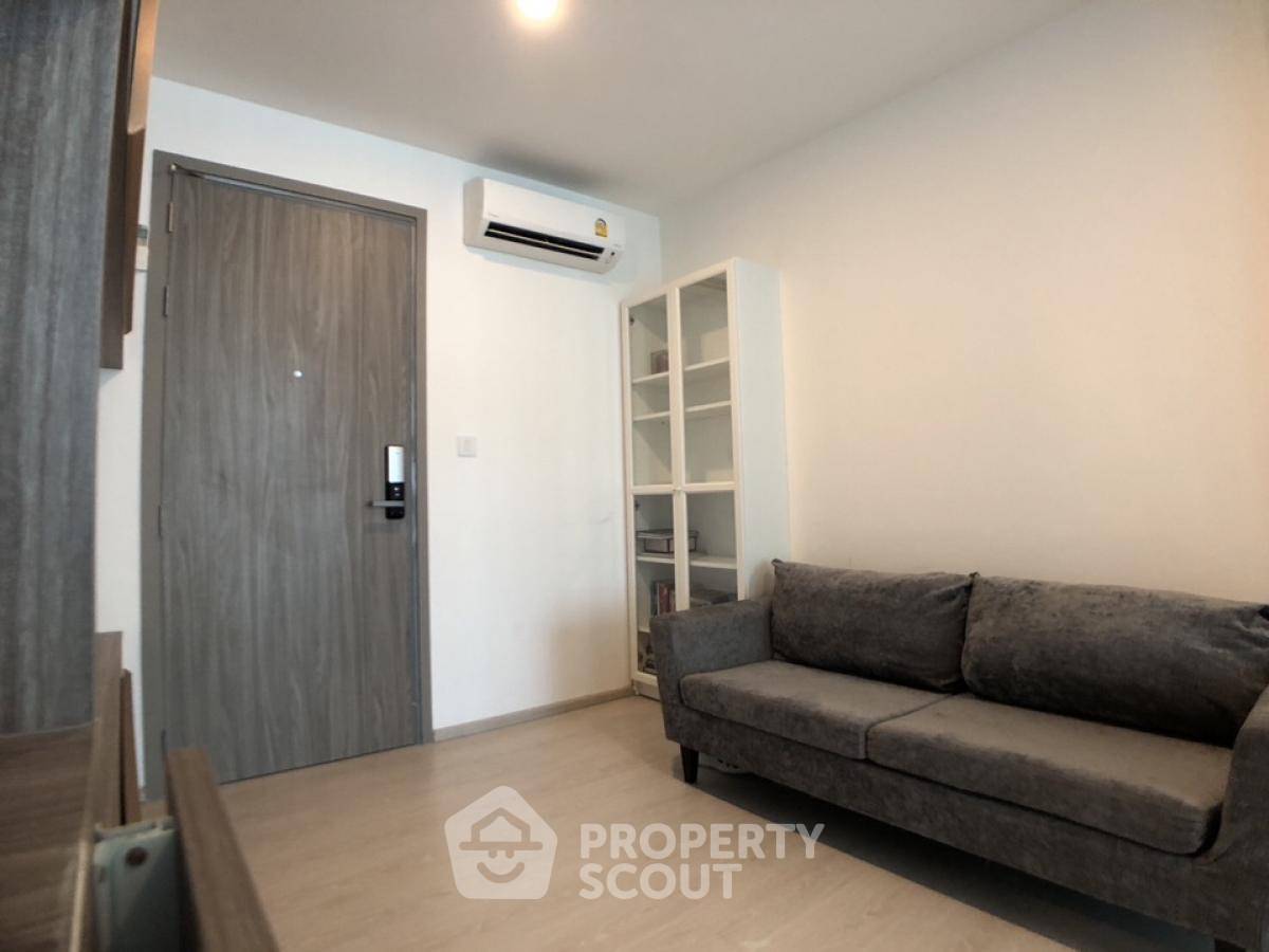 picture 2-BR Condo at Knightsbridge Phaholyothin Interchange in Anusawari (ID 2049794) - 1/19