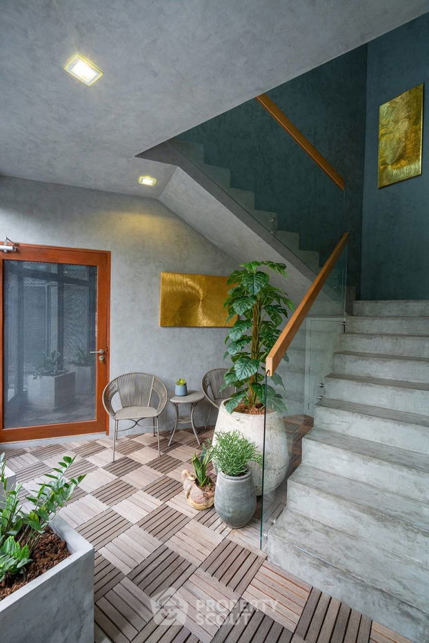 picture 4-BR House close to Sukhumvit (ID 2284353) - 11/20