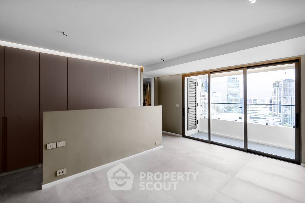 picture BRAND NEW PENTHOUSE WITH CITY AND RIVER VIEWS BEHIND EMQUARTIER IN PHROM PHONG (ID 1491574) - 17/40