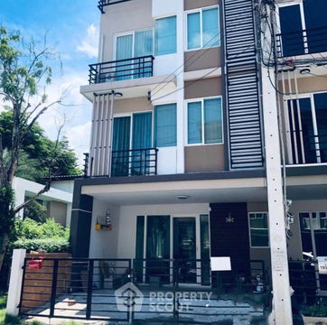 4-BR Townhouse at Gusto Grand Ramkhamhaeng in Saphan Sung (ID 2150389)