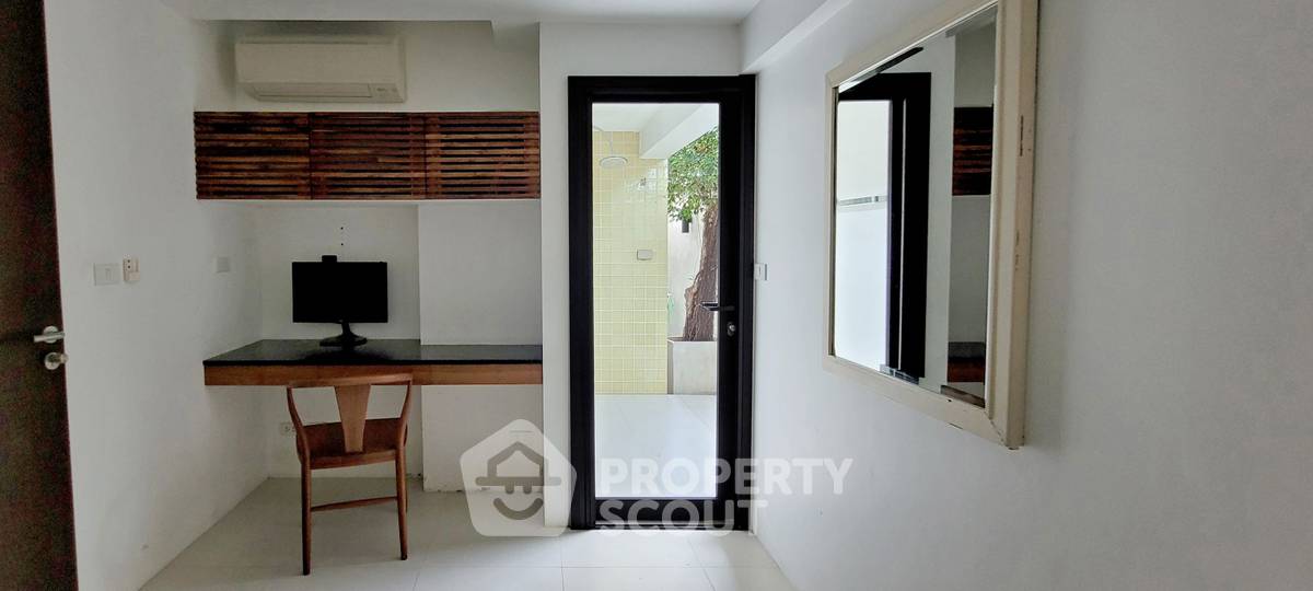 picture 4-BR Condo at Casadaeng close to Khao Takiab beach, Freehold THB 24 m, negotiable  or THB 19 m 30-year lease (ID 1960384) - 7/24