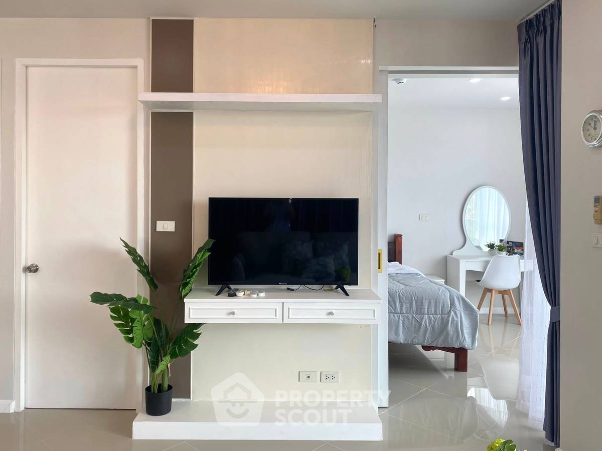 picture 2-BR Condo at Diamond Suites Resort close to Pattaya South (ID 2165121) - 6/11