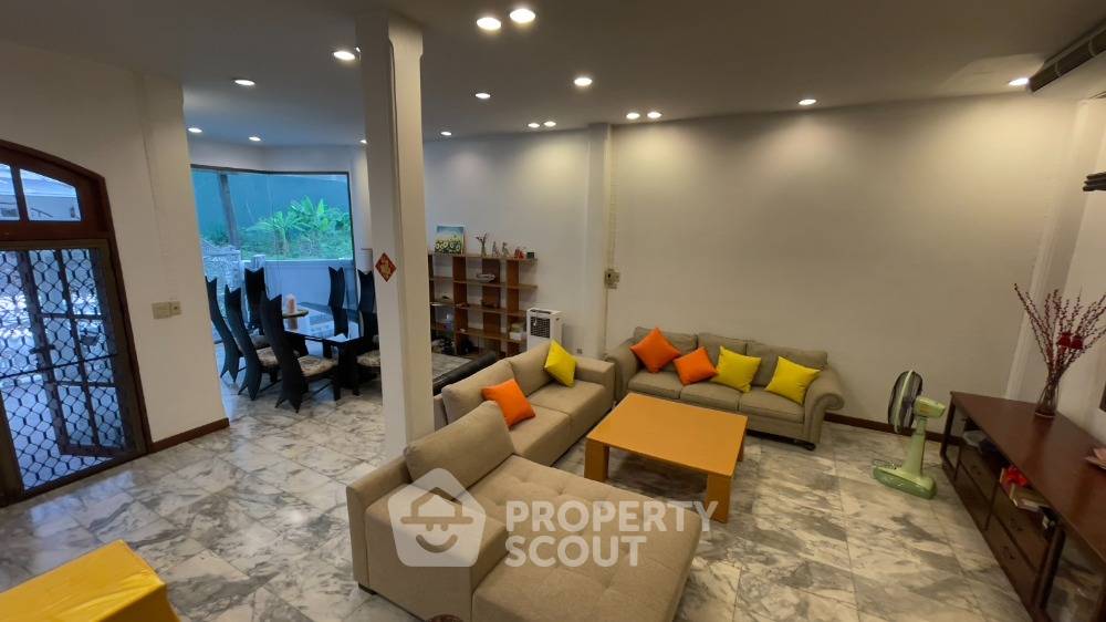 picture 4-BR Townhouse near ARL Ramkhamhaeng (ID 1289054) - 1/16