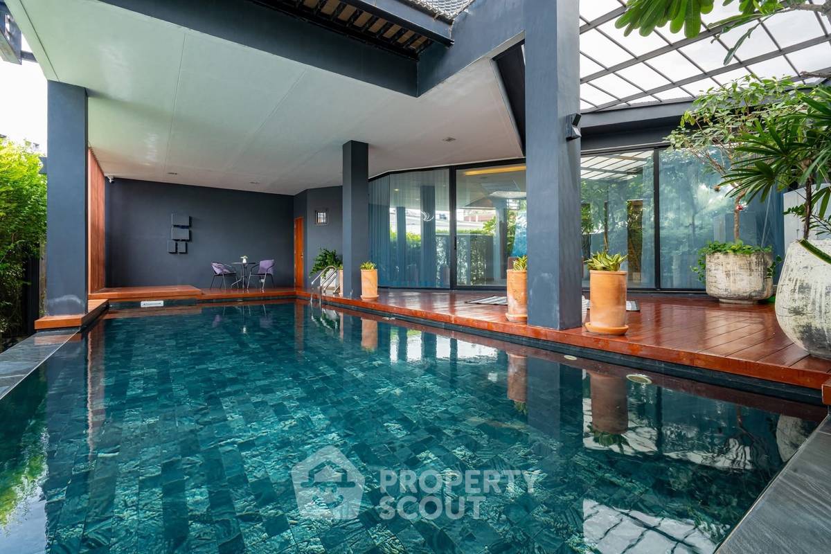 picture 4-BR House close to Sukhumvit (ID 2284353) - 13/20