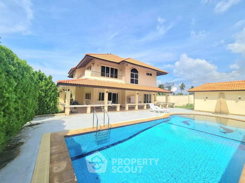 4-BR Villa close to Nongnooch Garden Pattaya (ID 2137162)