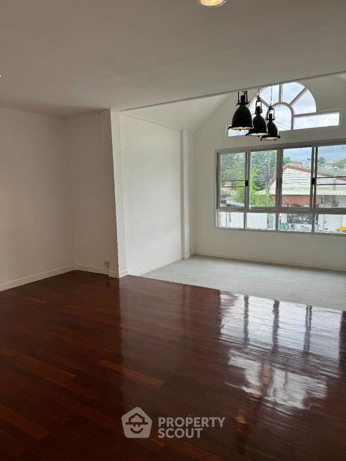 picture 5-BR House at Sammakorn Ramkhamhaeng in Saphan Sung (ID 1718264) - 10/17