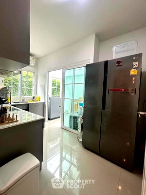 ขายบ้านเดี่ยว : บ้าน 4-ห้องนอน ที่ โกลเด้น นีโอ บางนา-กิ่งแก้ว ใกล้ ท่าอากาศยานสุวรรณภูมิ (ID 2008043)