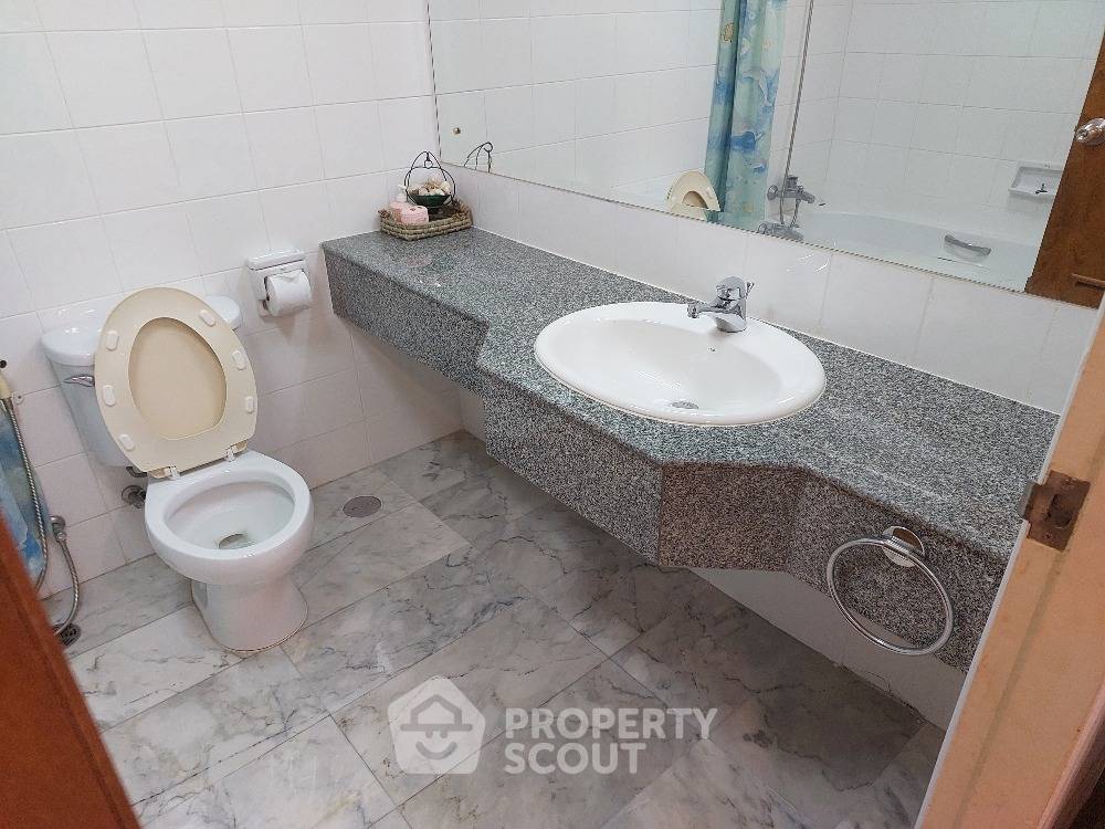 picture Studio Condo at Palm Pavilion Hua Hin close to Hua Hin City (ID 2054310) - 8/14