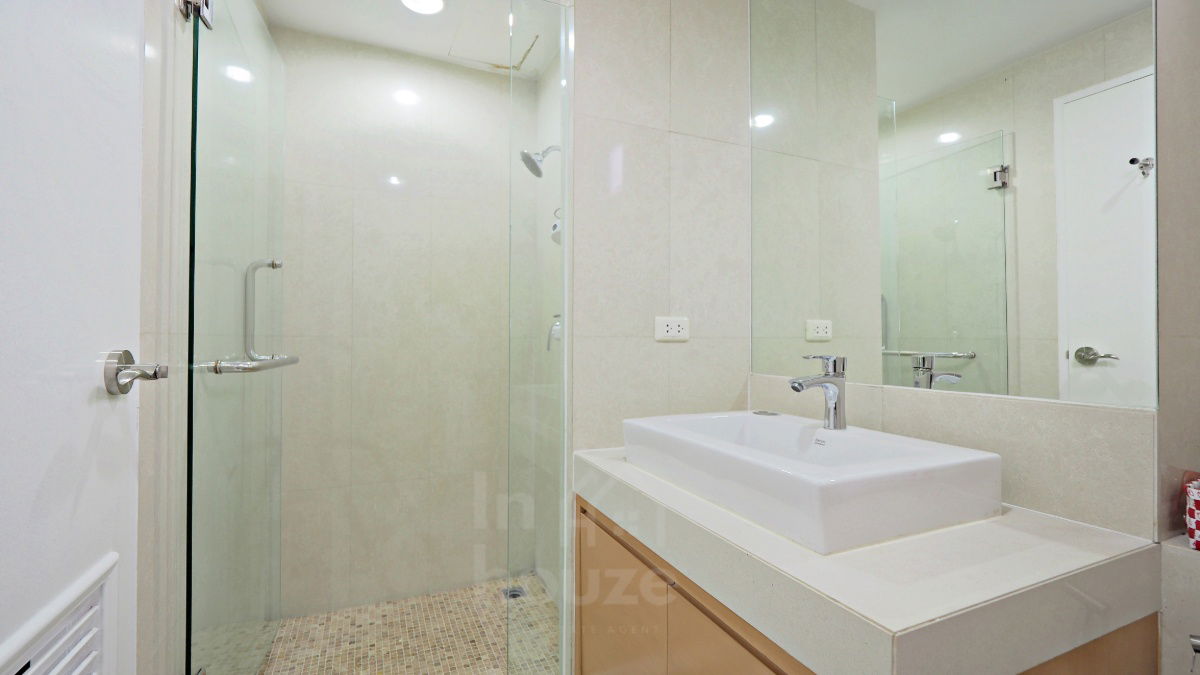 รูป ขายคอนโด Sathorn Plus On The Pond ขนาด 77 ตร.ม. 2 นอน 2 น้ำ ราคา 6.8 ล้านบาท - รูปที่ 8/19