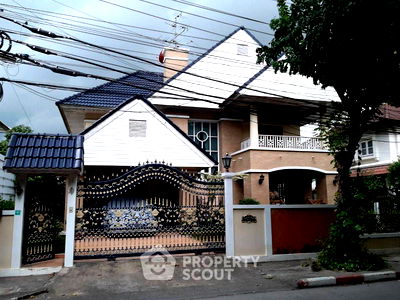Houses for sale : 4-BR House at Maneerin Rattanathibet in Sai Ma (ID 2147383)