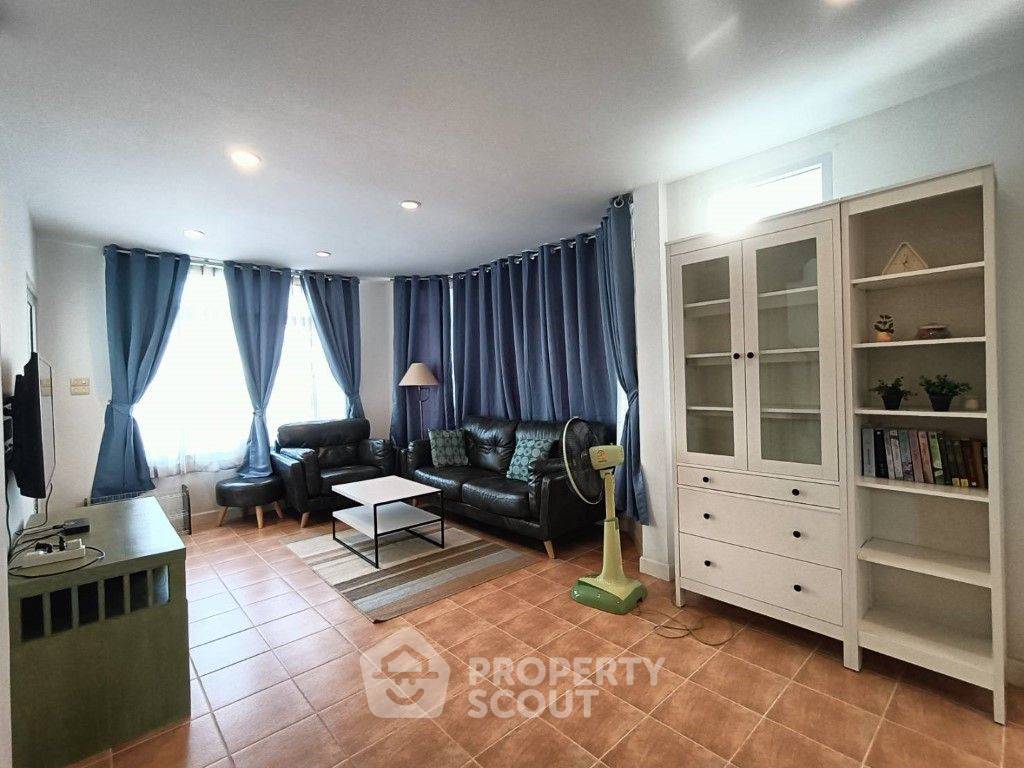 รูป บ้าน 3-ห้องนอน ใกล้ เมืองพัทยา (ID 1534328) - รูปที่ 2/20