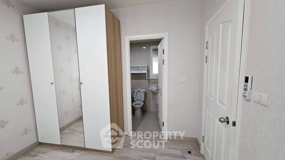picture 2-BR Condo at Manor Sanambinnam near MRT Phra Nang Klao Bridge (ID 2102378) - 6/13