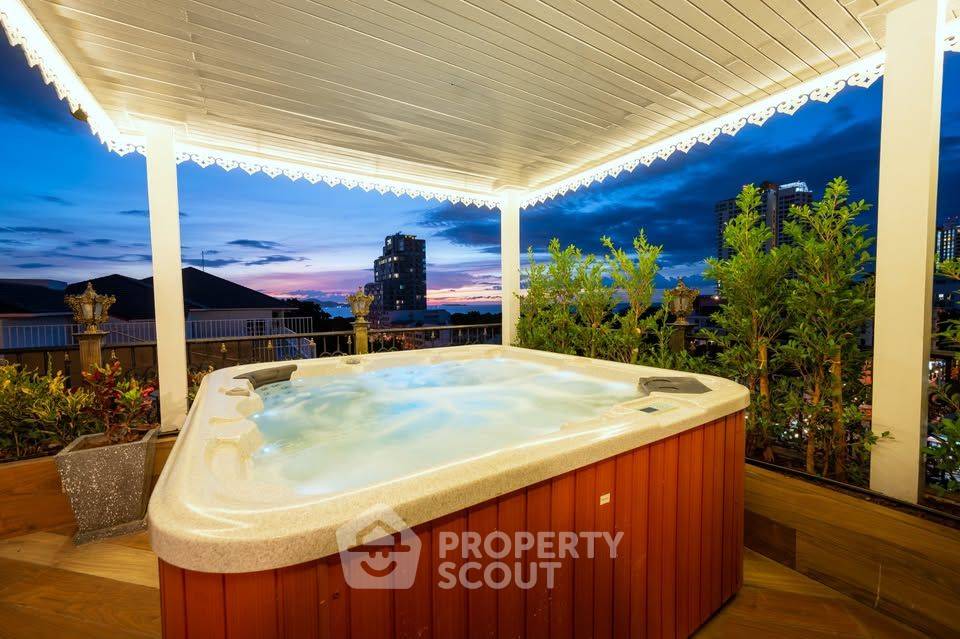 picture 3-BR Condo at Siam Oriental Condominium close to Phratamnak (ID 2099417) - 9/9